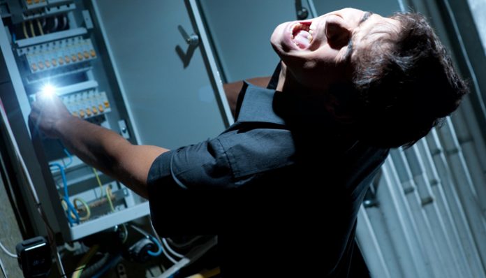 ไฟช็อต ภัยใกล้ตัว วิธีป้องกัน