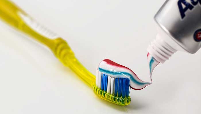 ยาสีฟัน หลากประโยชน์มากกว่าที่คุณรู้ ยาสีฟัน หลากประโยชน์มากกว่าที่คุณรู้